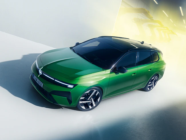 Neuer Astra Sports Tourer Plug-in Hybrid